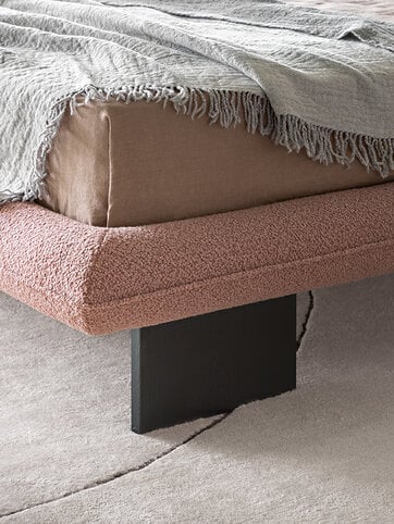 Wabi - bed | © Saba Italia | All Rights Reserved